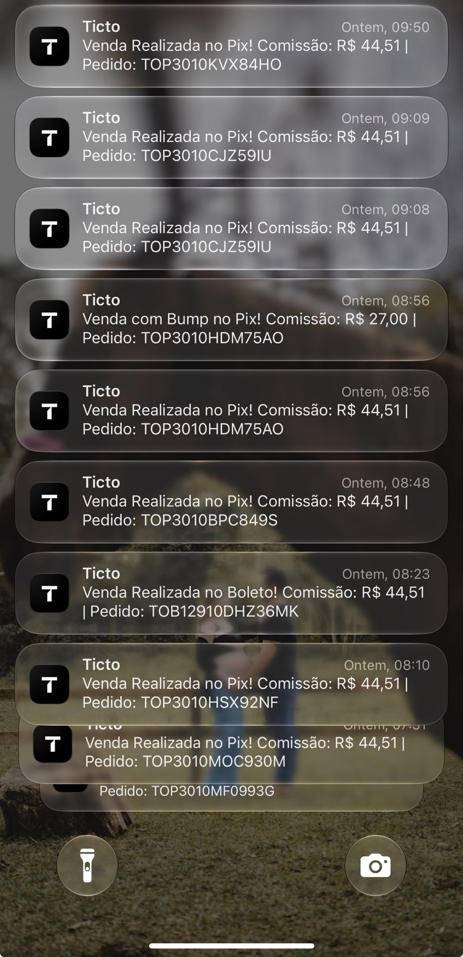 Notificações de vendas no Ticto de ontem, de madrugada